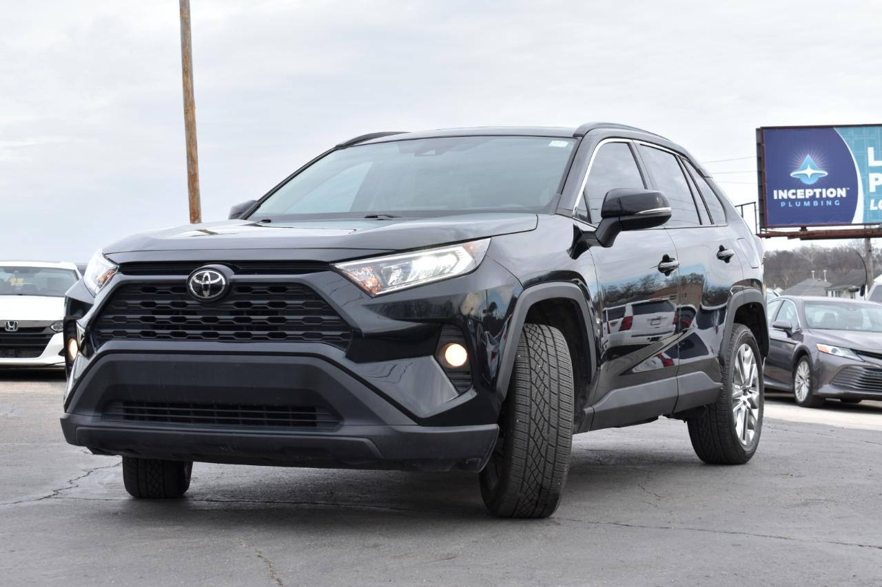 Toyota RAV4 XLE Premium AWD 2021