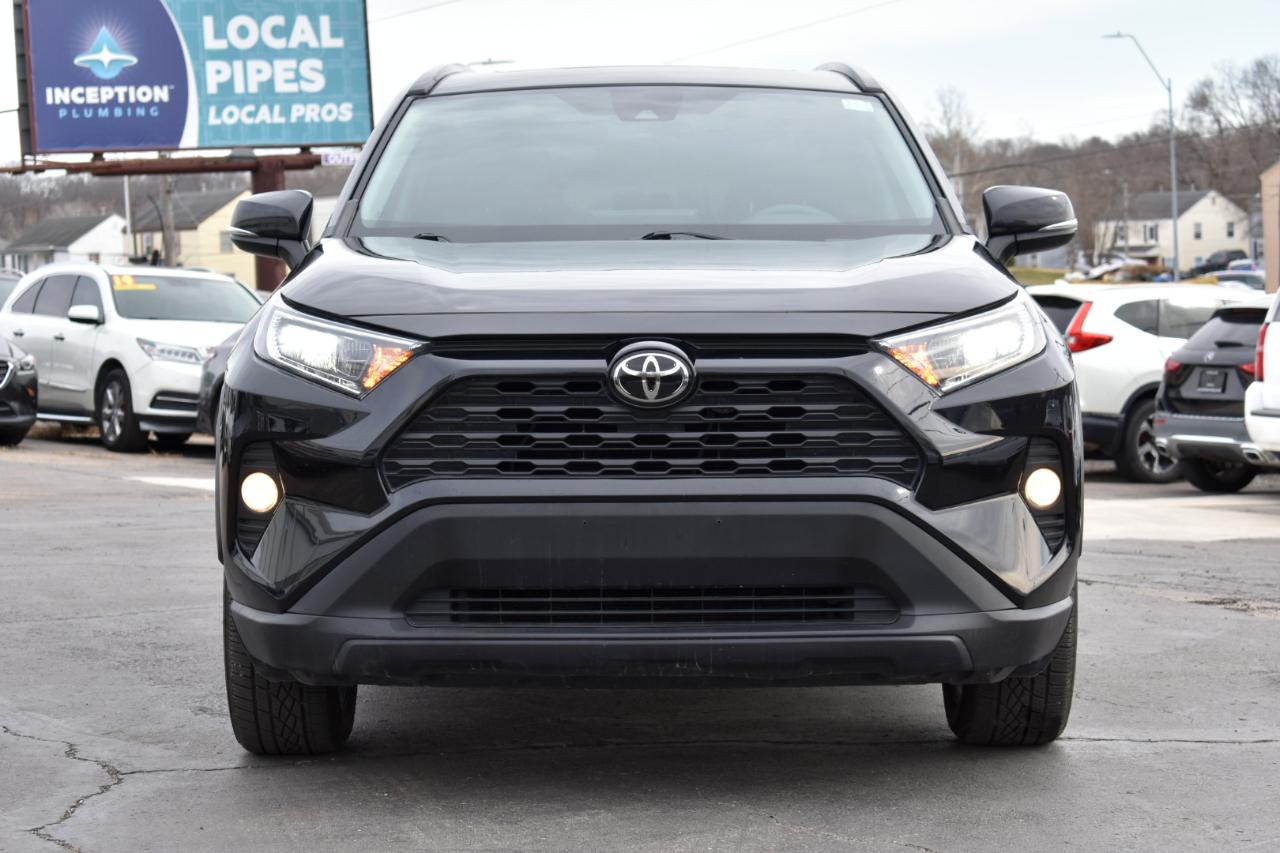 Toyota RAV4 XLE Premium AWD 2021