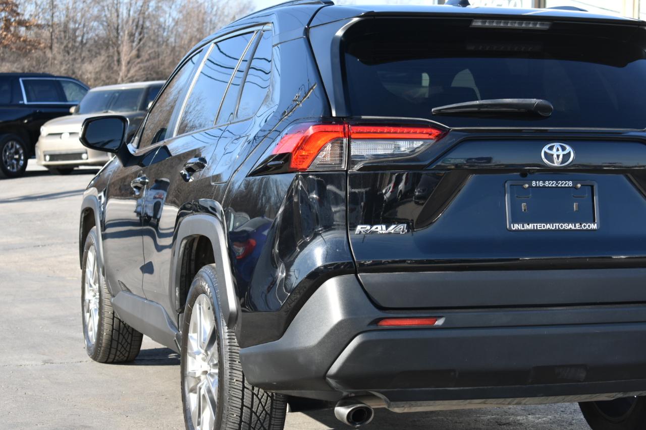 Toyota RAV4 XLE Premium AWD 2021