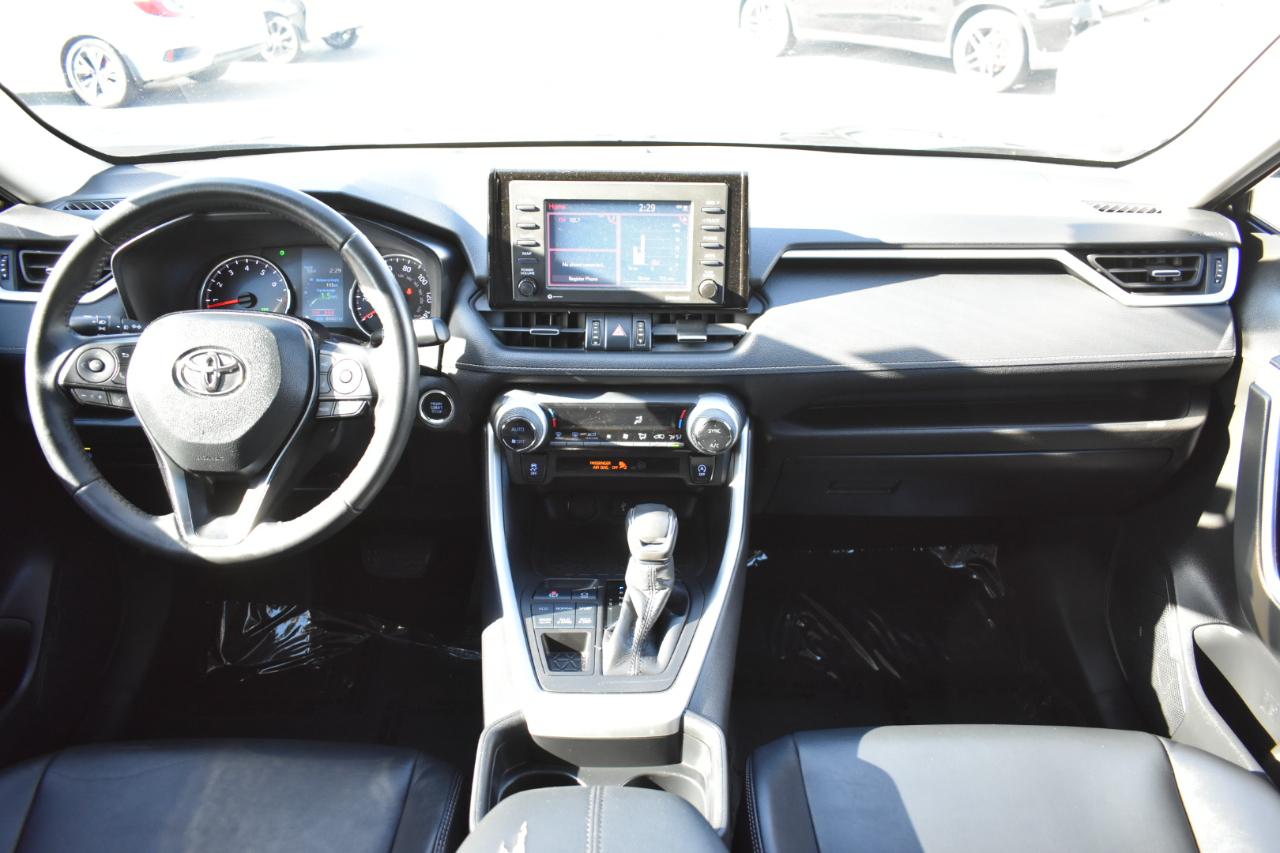 Toyota RAV4 XLE Premium AWD 2021