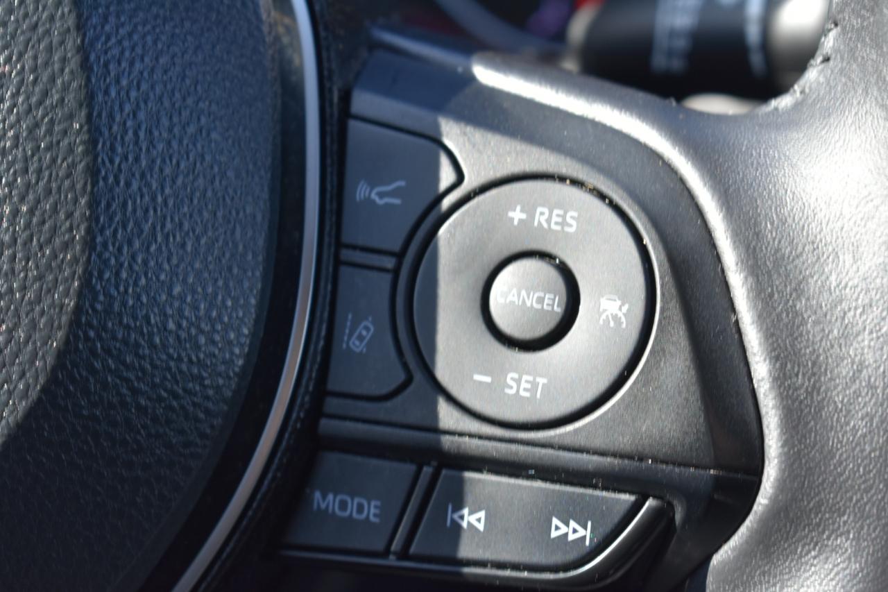 Toyota RAV4 XLE Premium AWD 2021