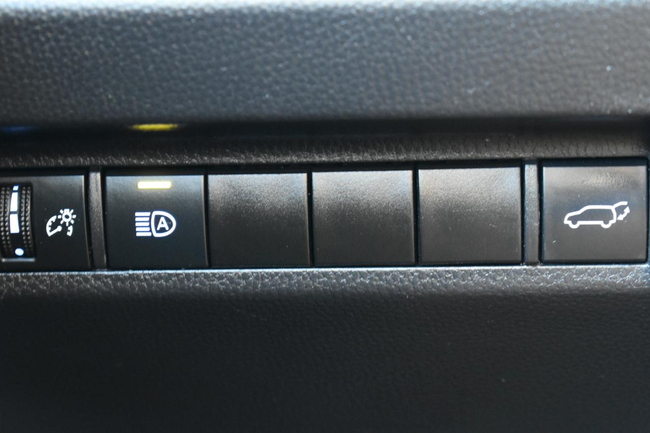 Toyota RAV4 XLE Premium AWD 2021