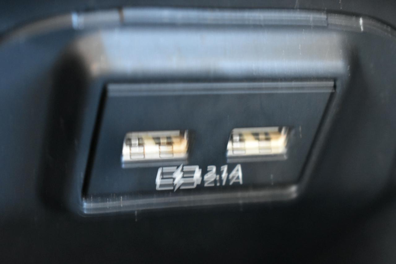 Toyota RAV4 XLE Premium AWD 2021