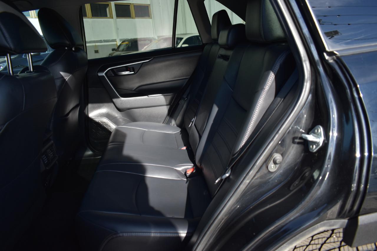 Toyota RAV4 XLE Premium AWD 2021