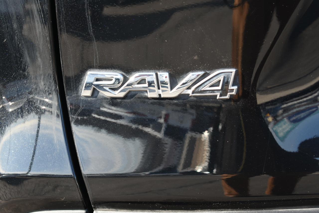 Toyota RAV4 XLE Premium AWD 2021