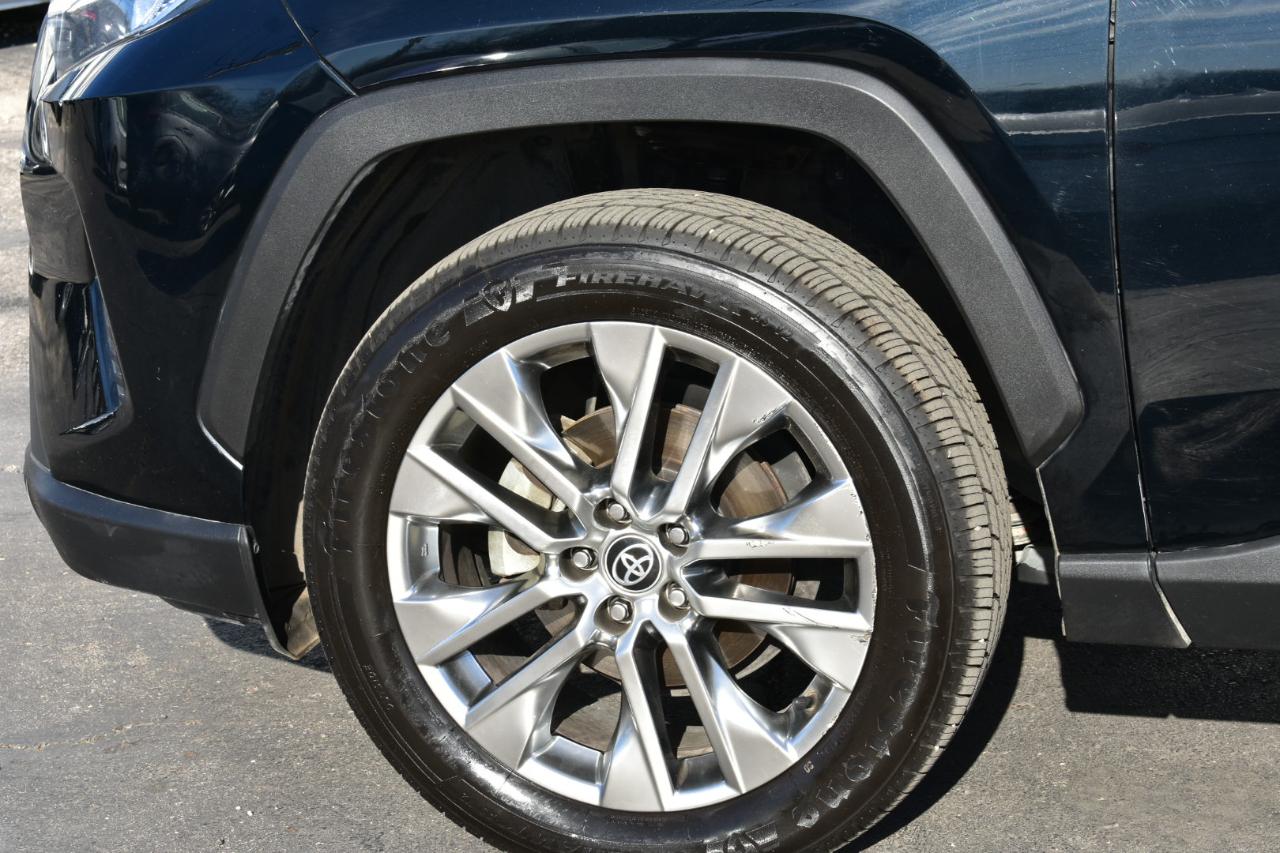 Toyota RAV4 XLE Premium AWD 2021