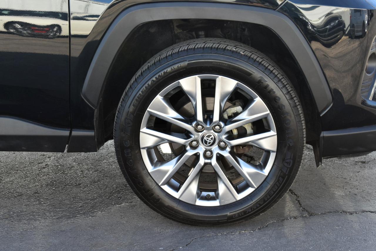 Toyota RAV4 XLE Premium AWD 2021