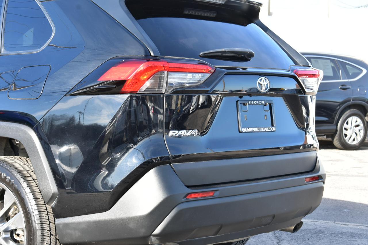 Toyota RAV4 XLE Premium AWD 2021