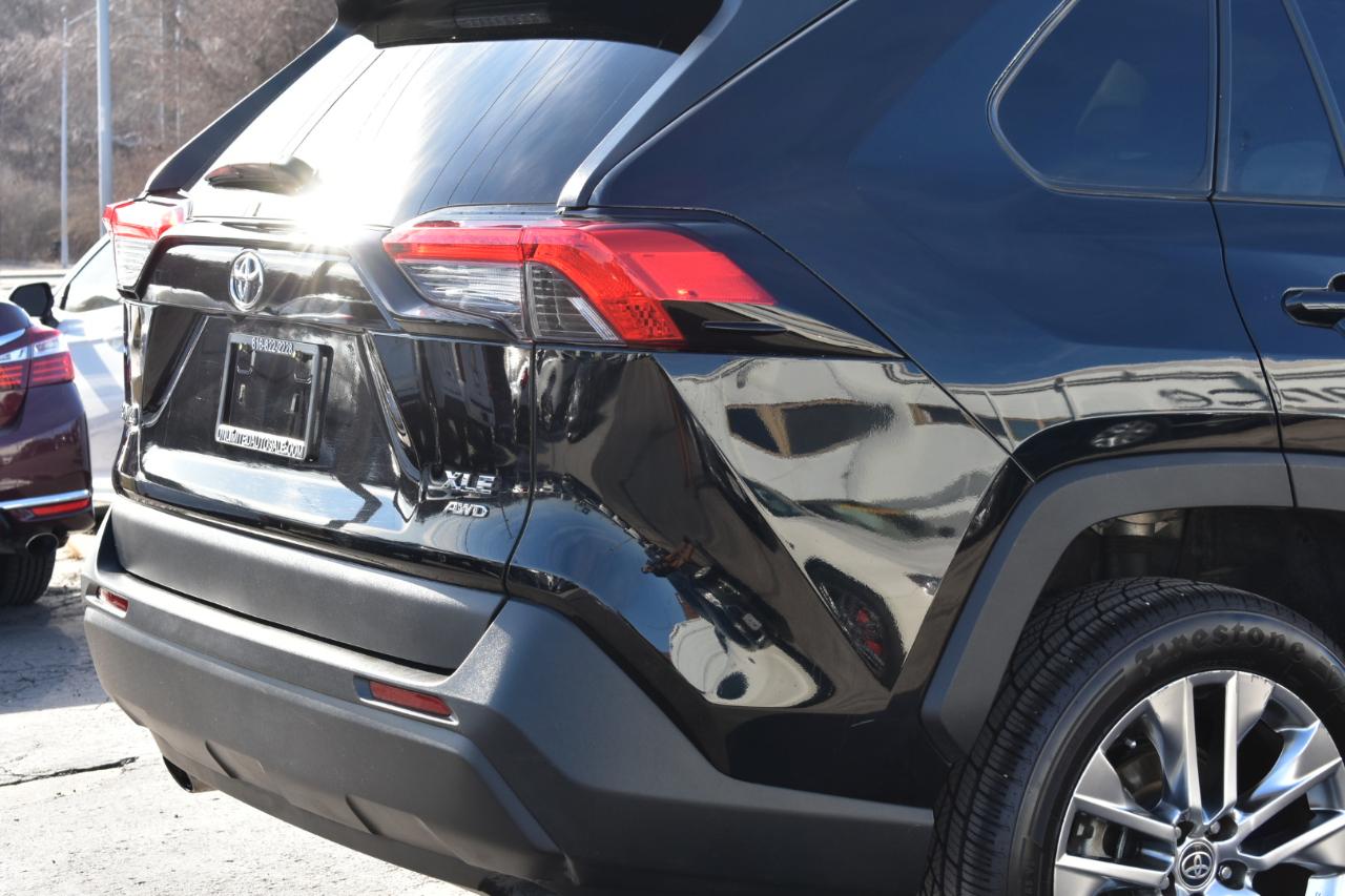 Toyota RAV4 XLE Premium AWD 2021