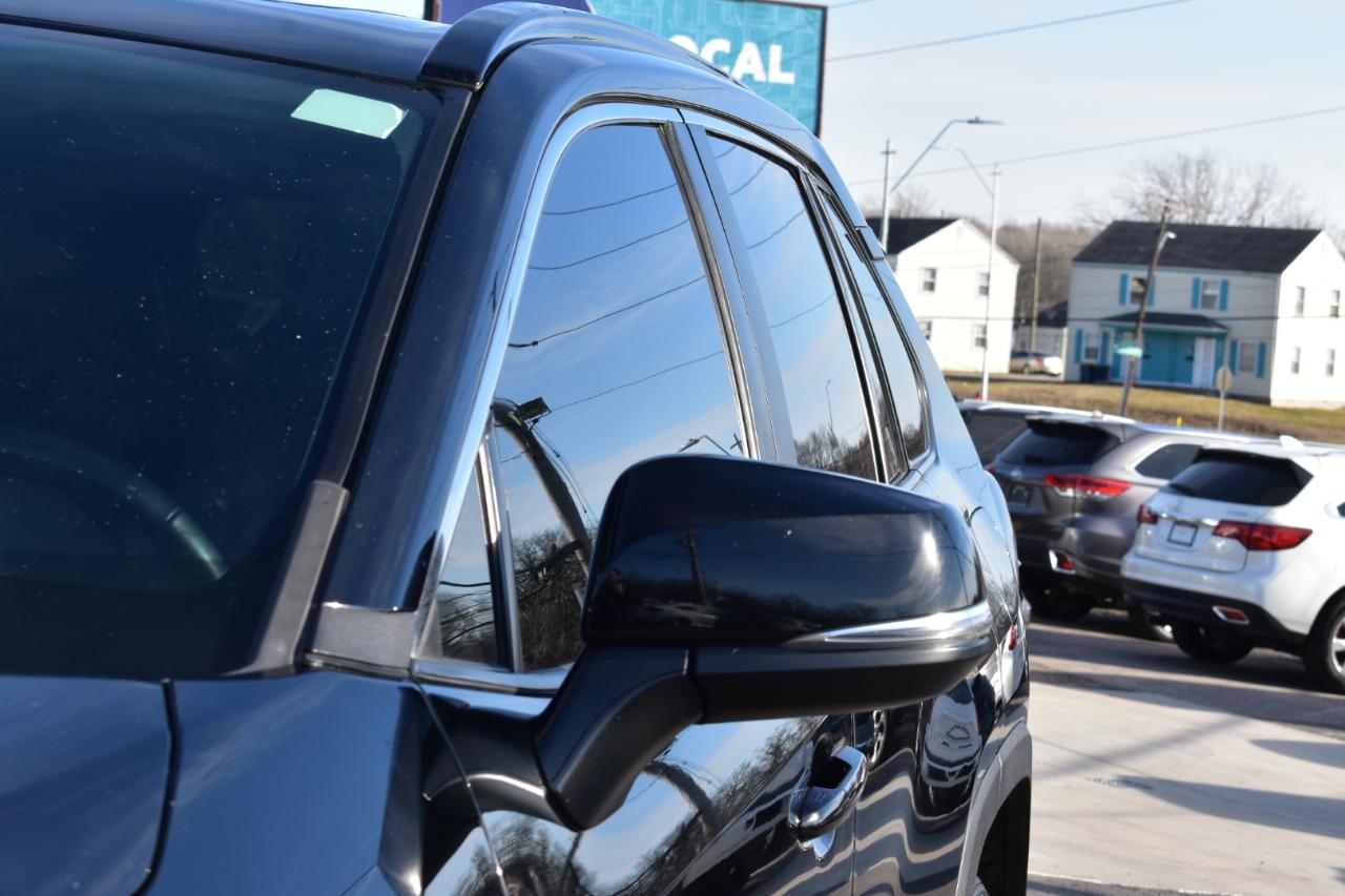 Toyota RAV4 XLE Premium AWD 2021