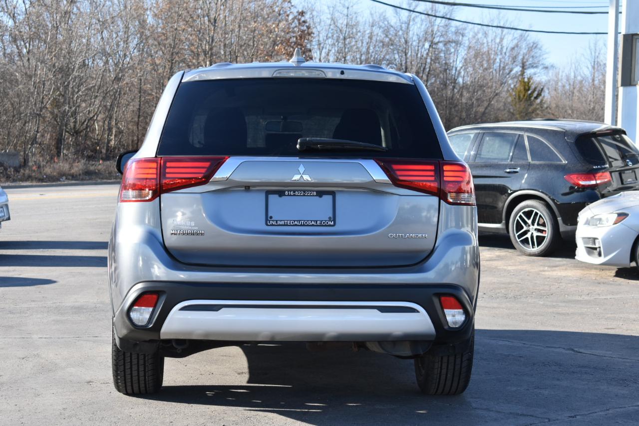 Mitsubishi Outlander ES 2WD 2019