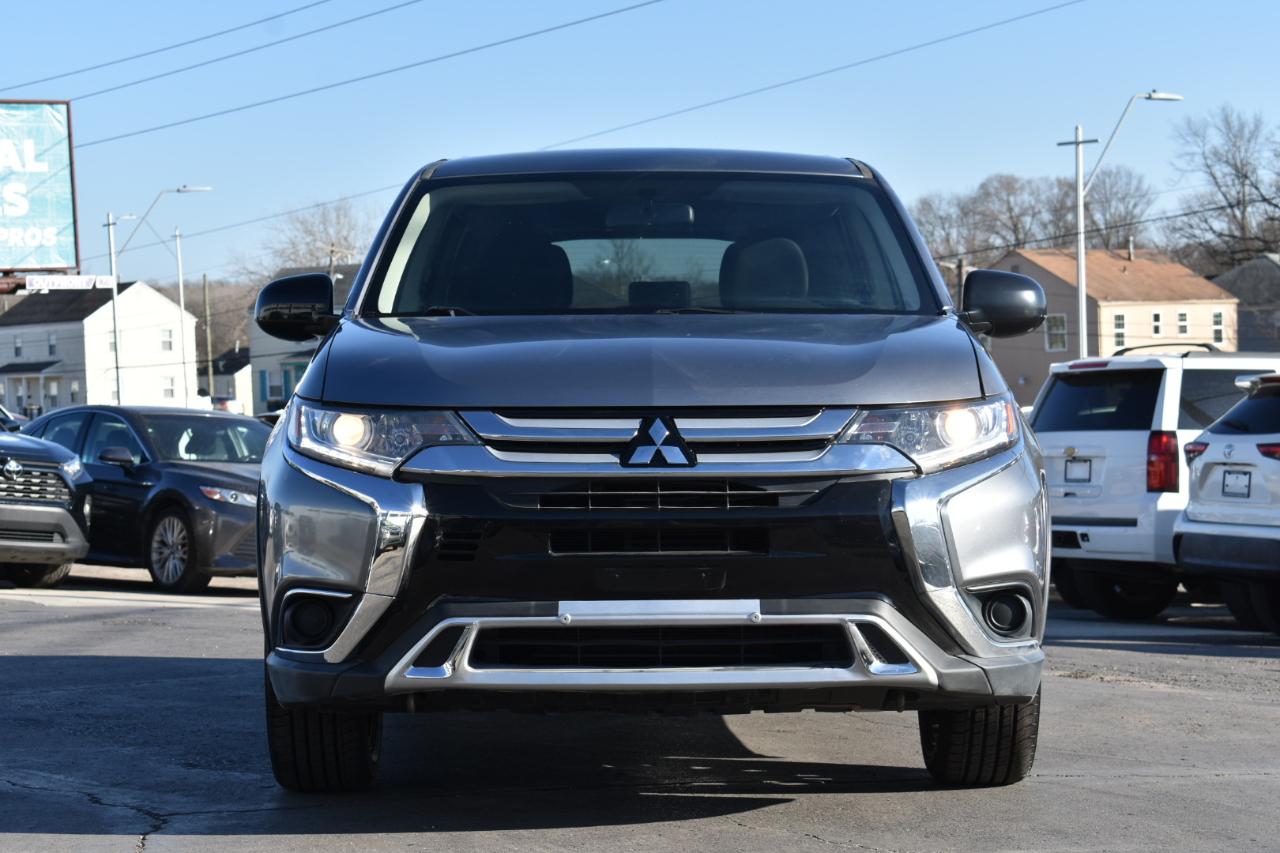 Mitsubishi Outlander ES 2WD 2019