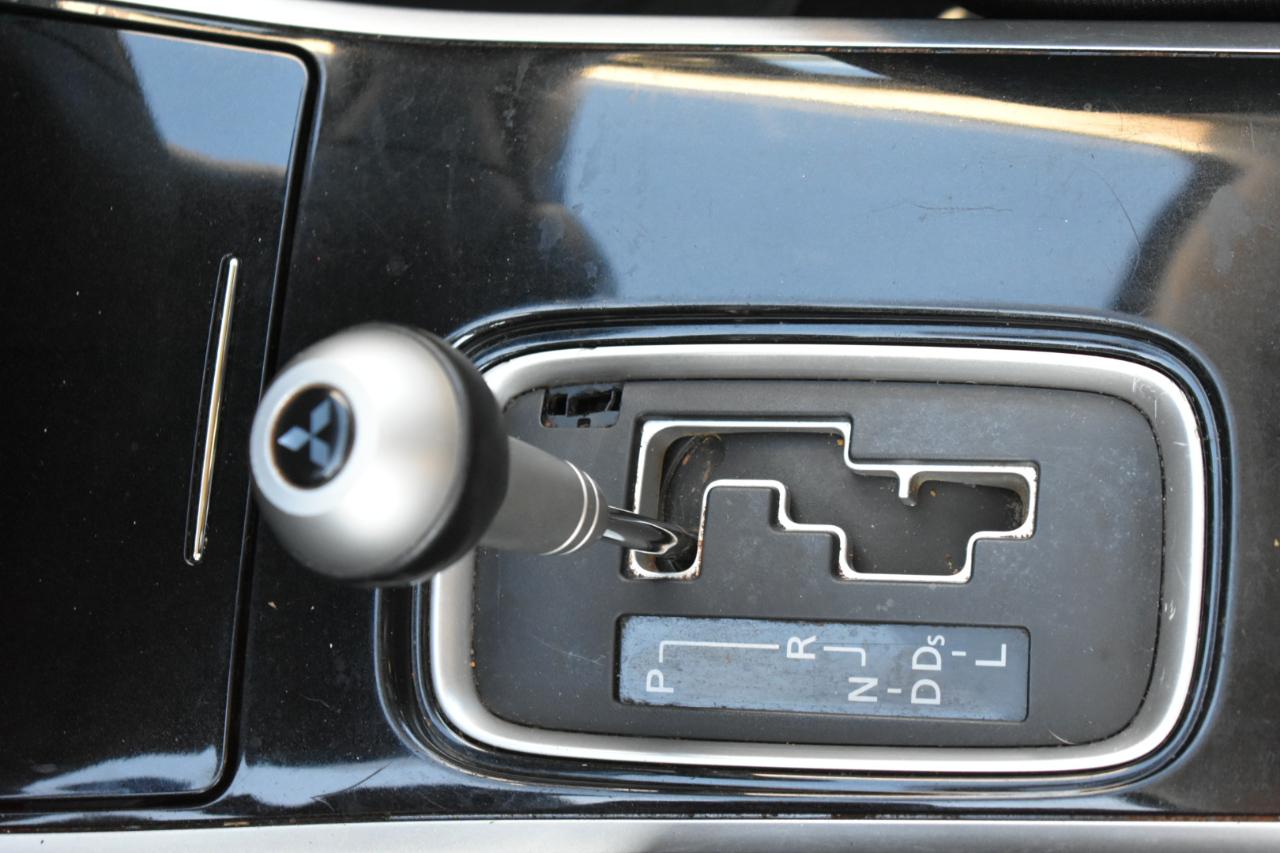 Mitsubishi Outlander ES 2WD 2019