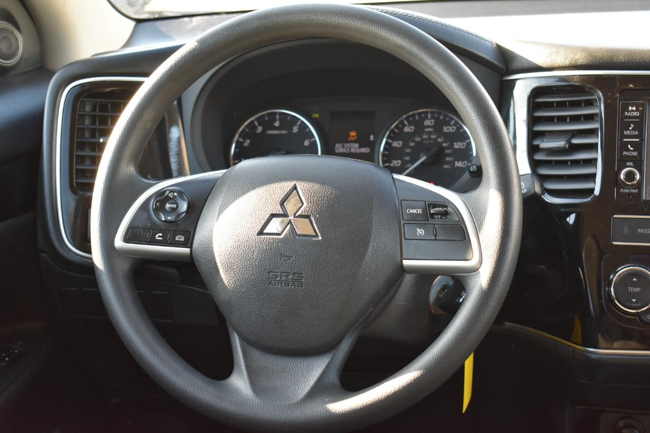 Mitsubishi Outlander ES 2WD 2019