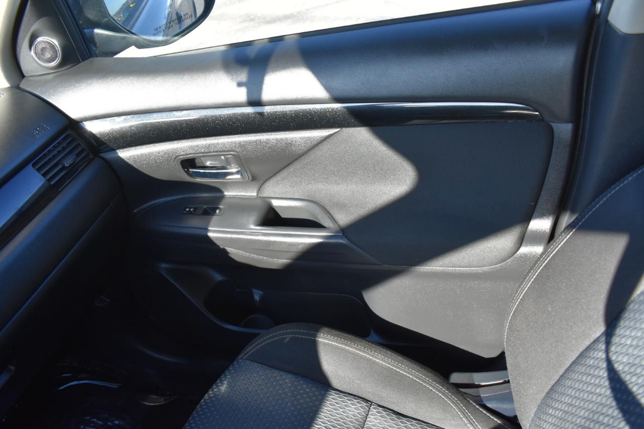 Mitsubishi Outlander ES 2WD 2019