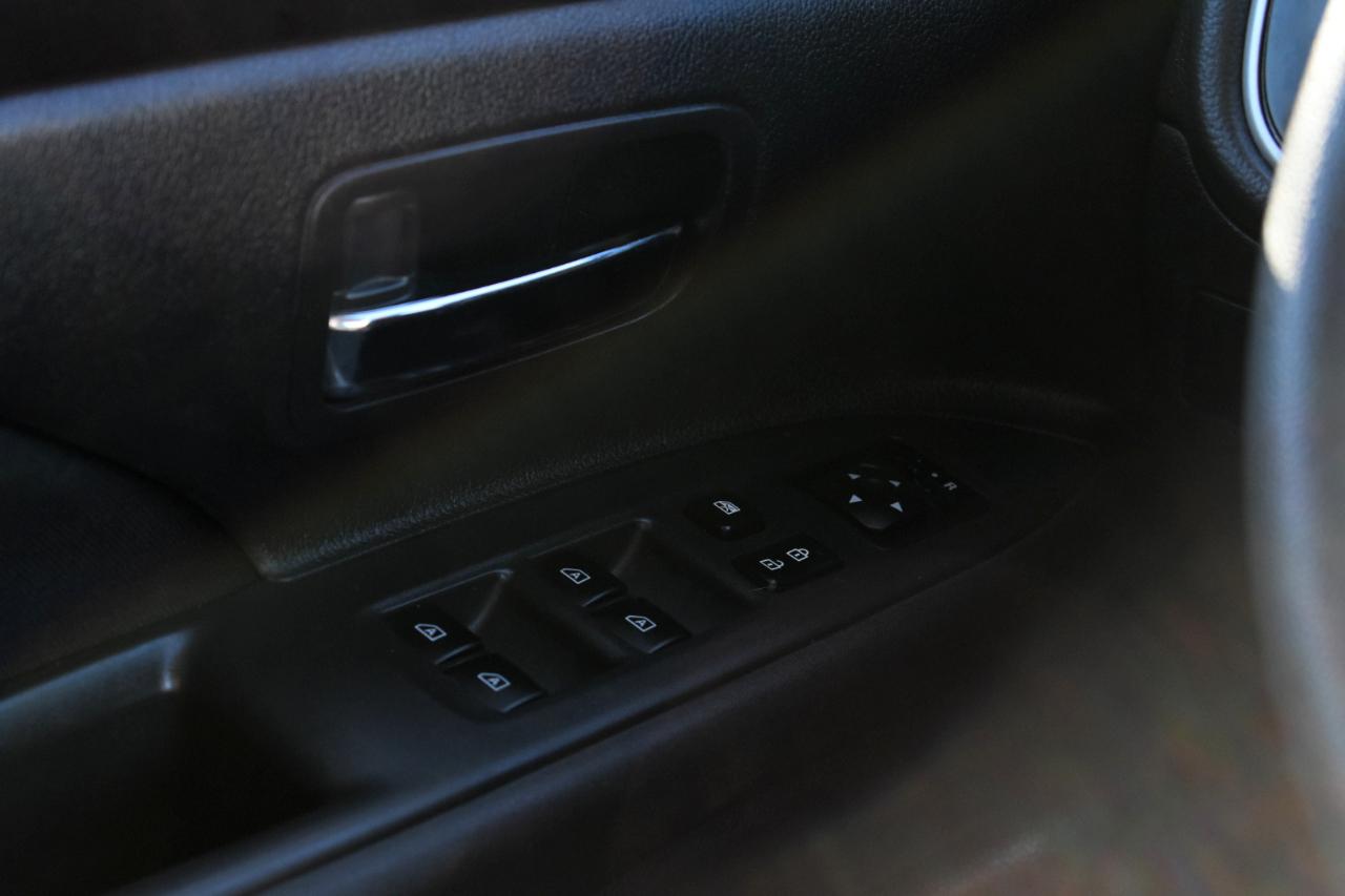 Mitsubishi Outlander ES 2WD 2019