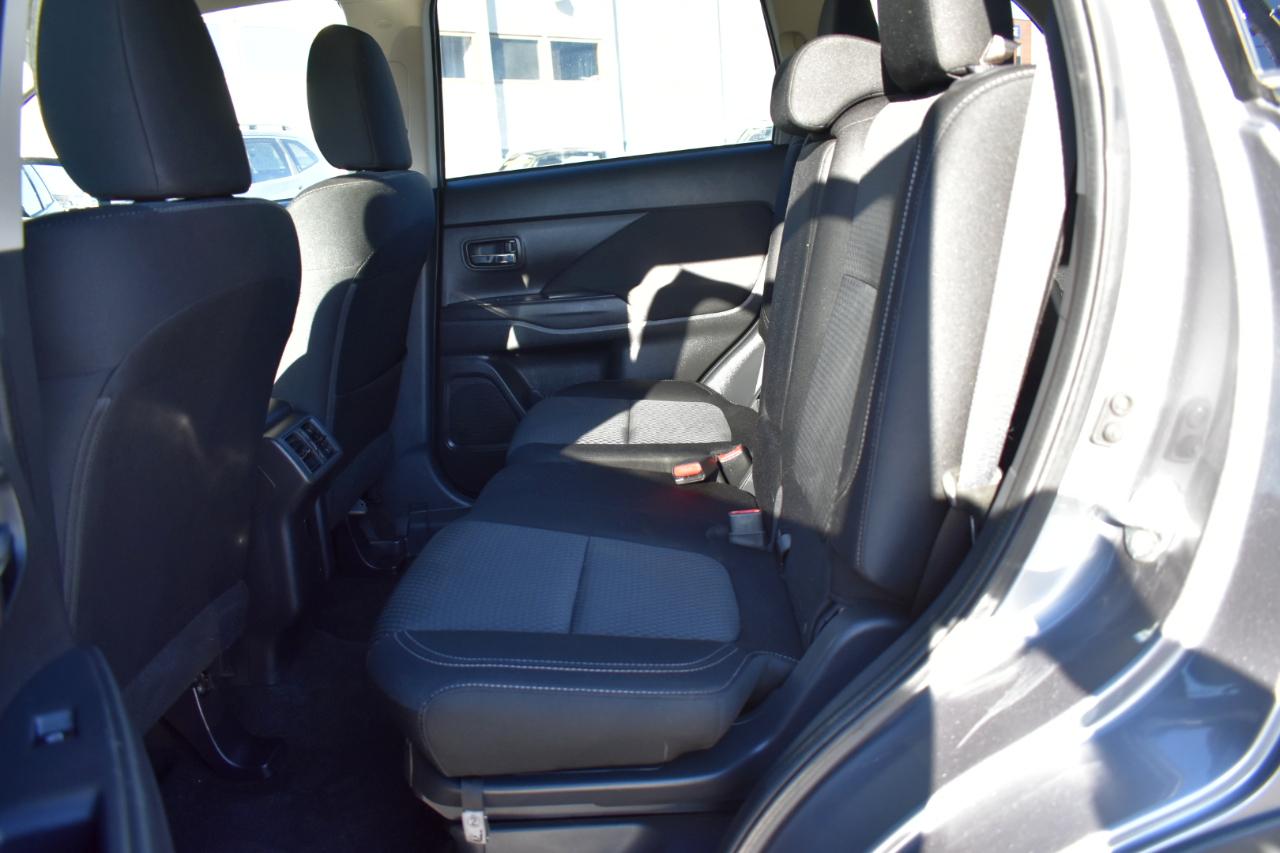 Mitsubishi Outlander ES 2WD 2019