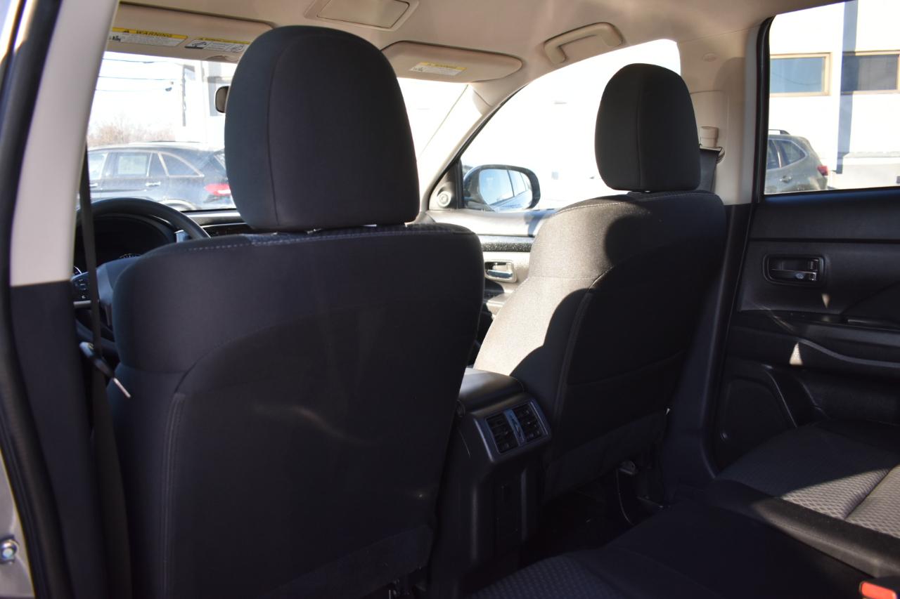 Mitsubishi Outlander ES 2WD 2019