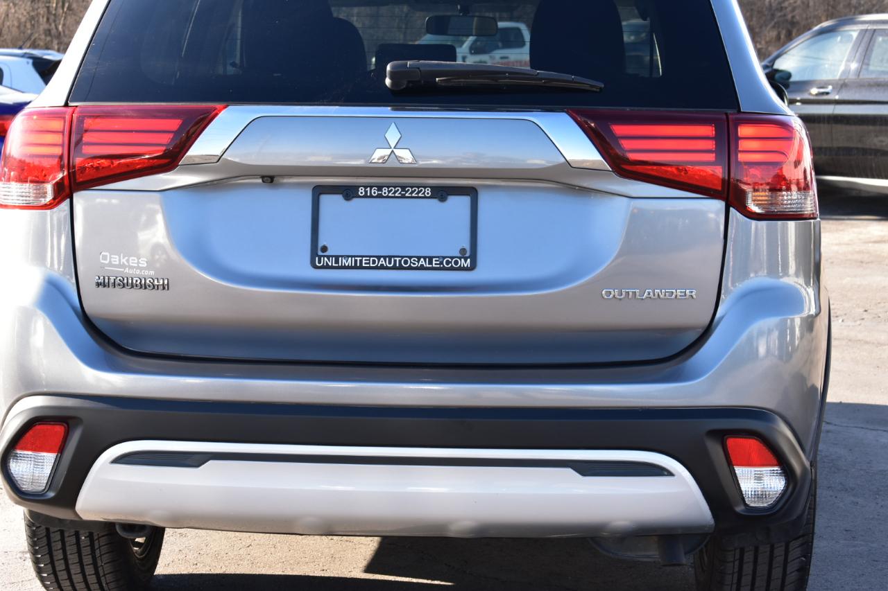 Mitsubishi Outlander ES 2WD 2019