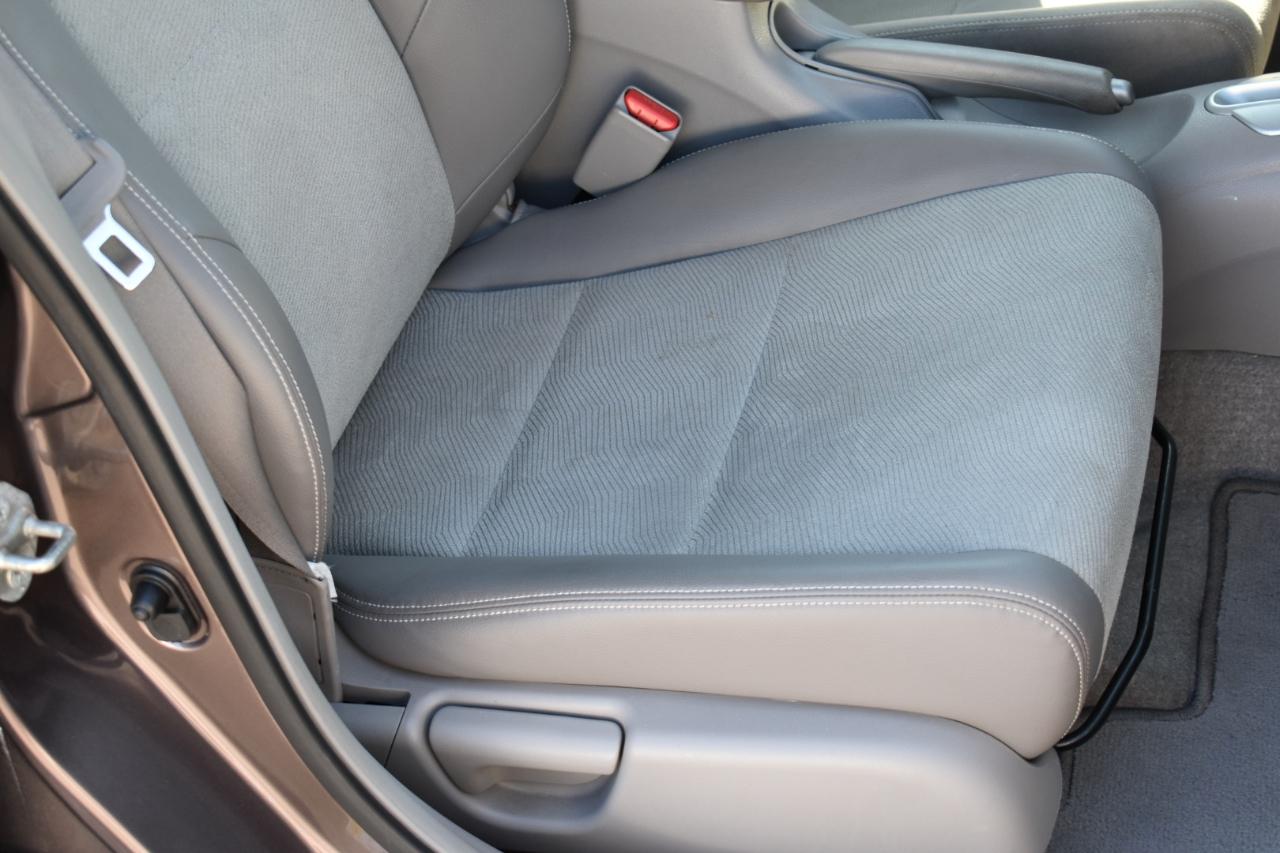 Honda Insight EX 4D Hatchback 2013