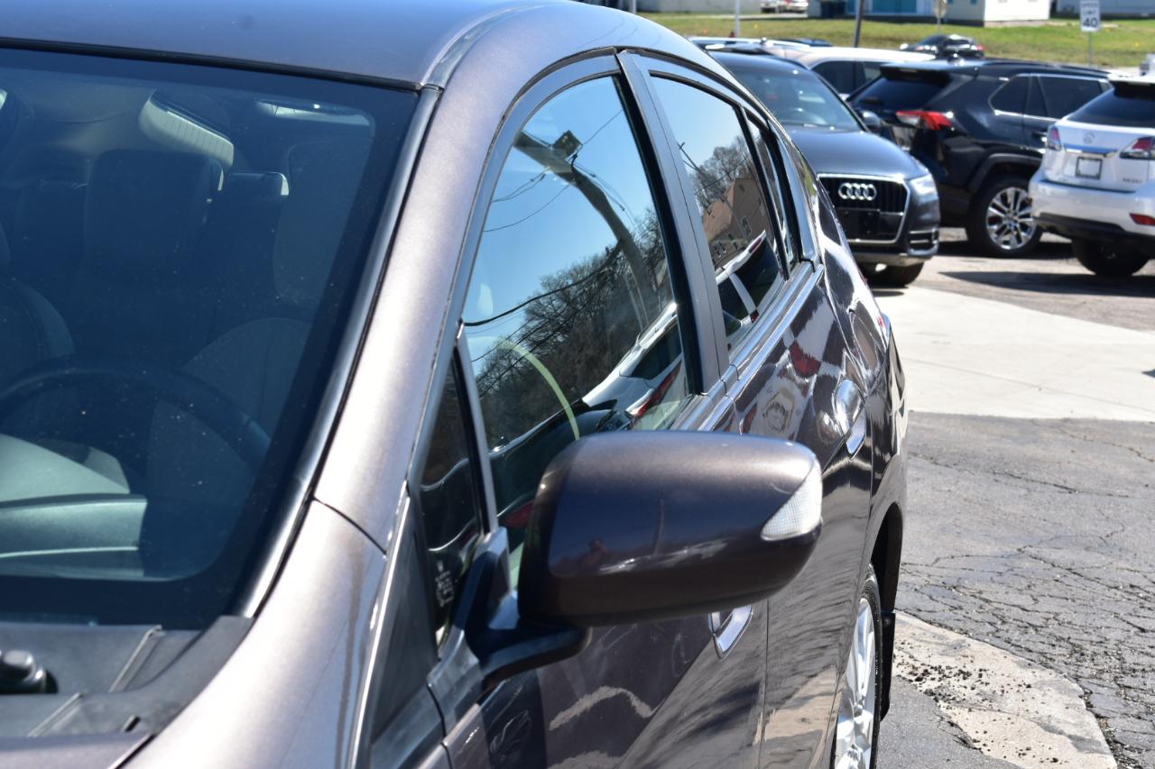 Honda Insight EX 4D Hatchback 2013