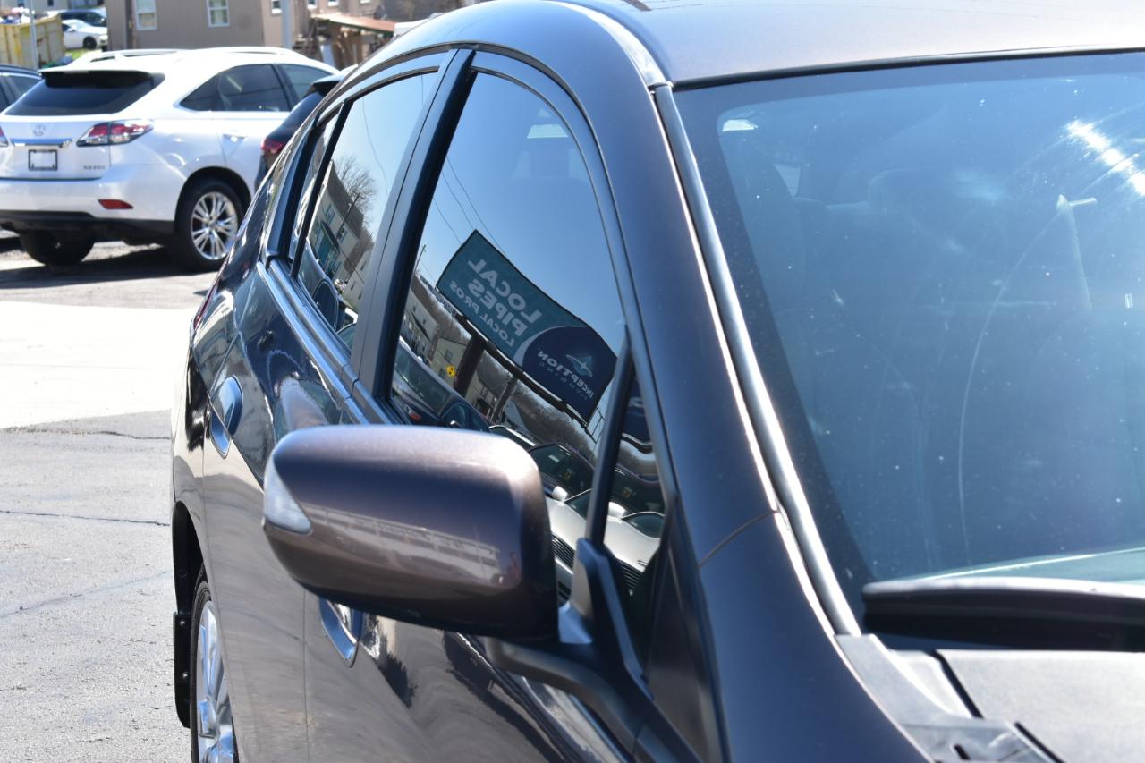 Honda Insight EX 4D Hatchback 2013