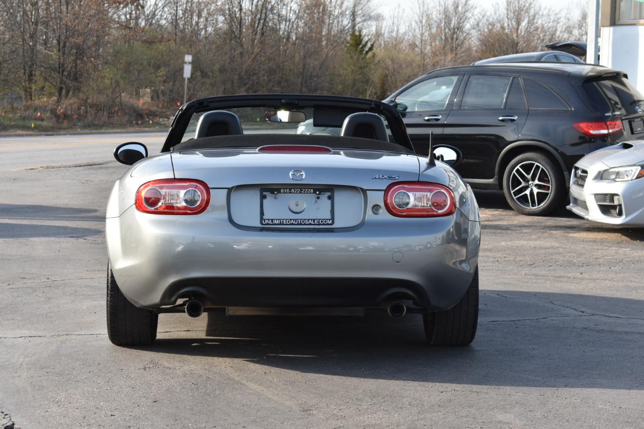 Mazda MX-5 Miata Sport AT 2015