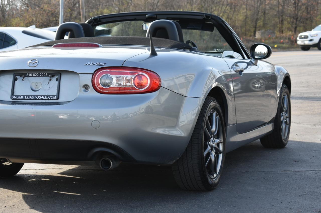 Mazda MX-5 Miata Sport AT 2015