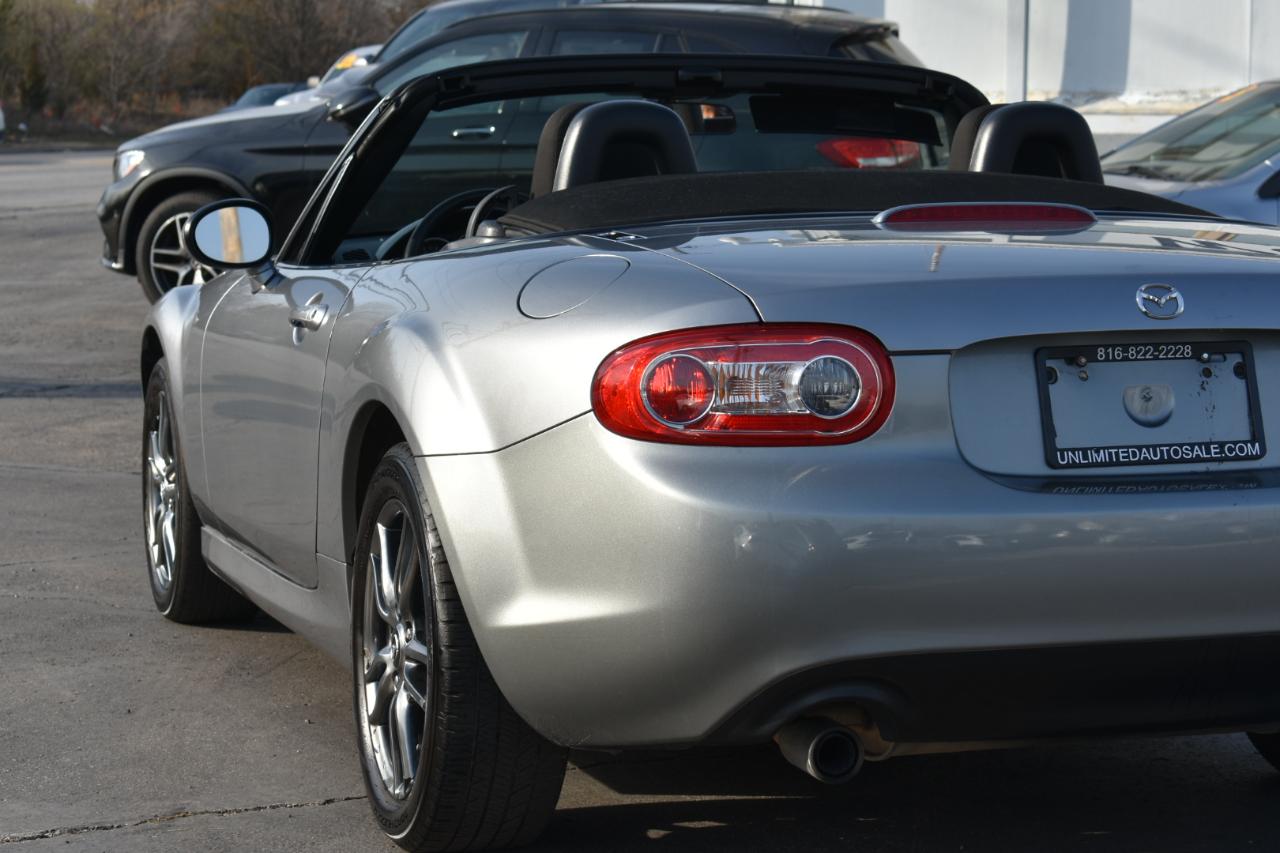 Mazda MX-5 Miata Sport AT 2015
