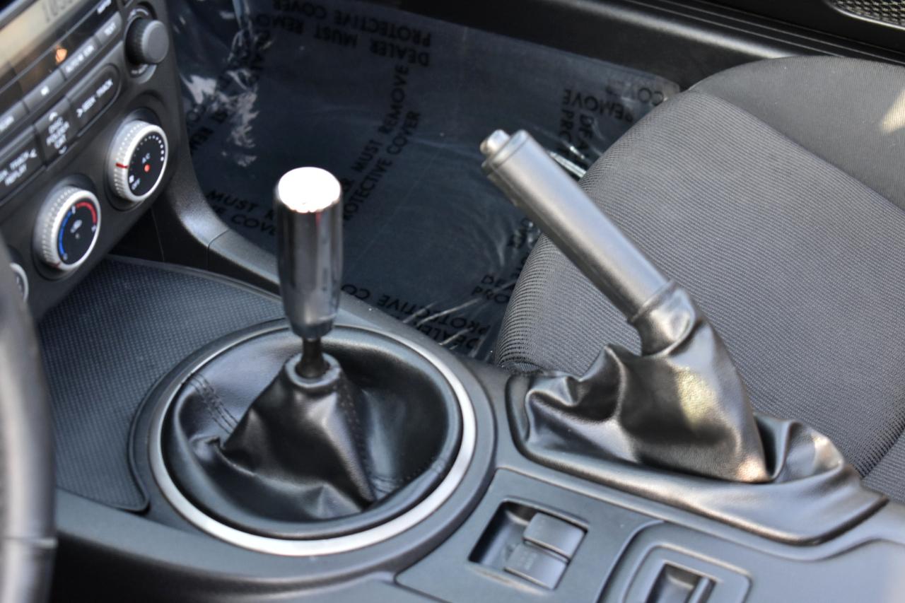 Mazda MX-5 Miata Sport AT 2015