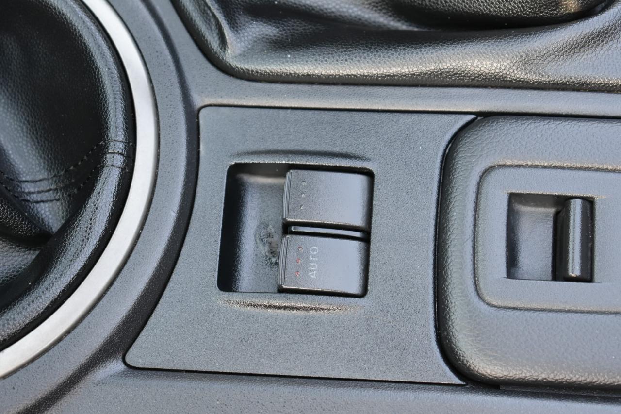 Mazda MX-5 Miata Sport AT 2015