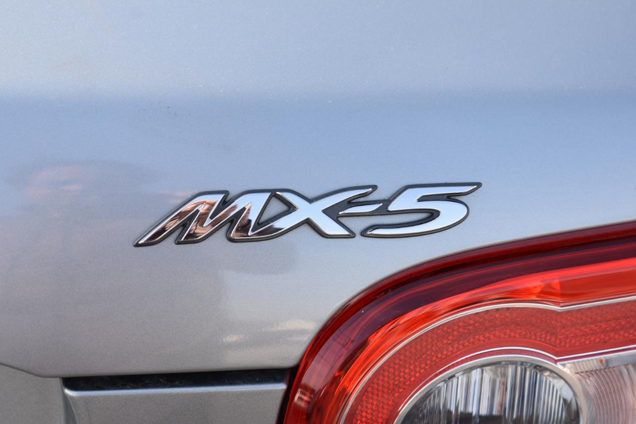 Mazda MX-5 Miata Sport AT 2015