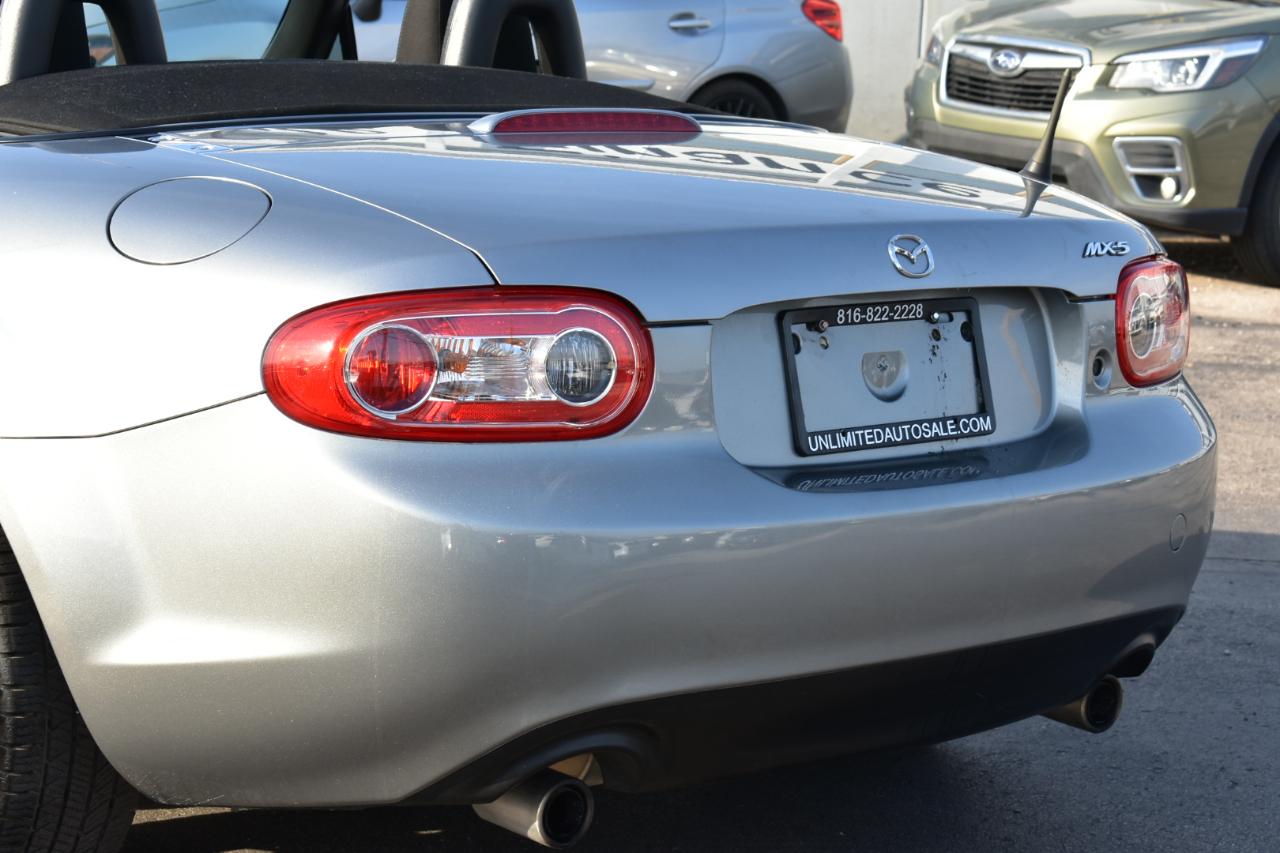Mazda MX-5 Miata Sport AT 2015