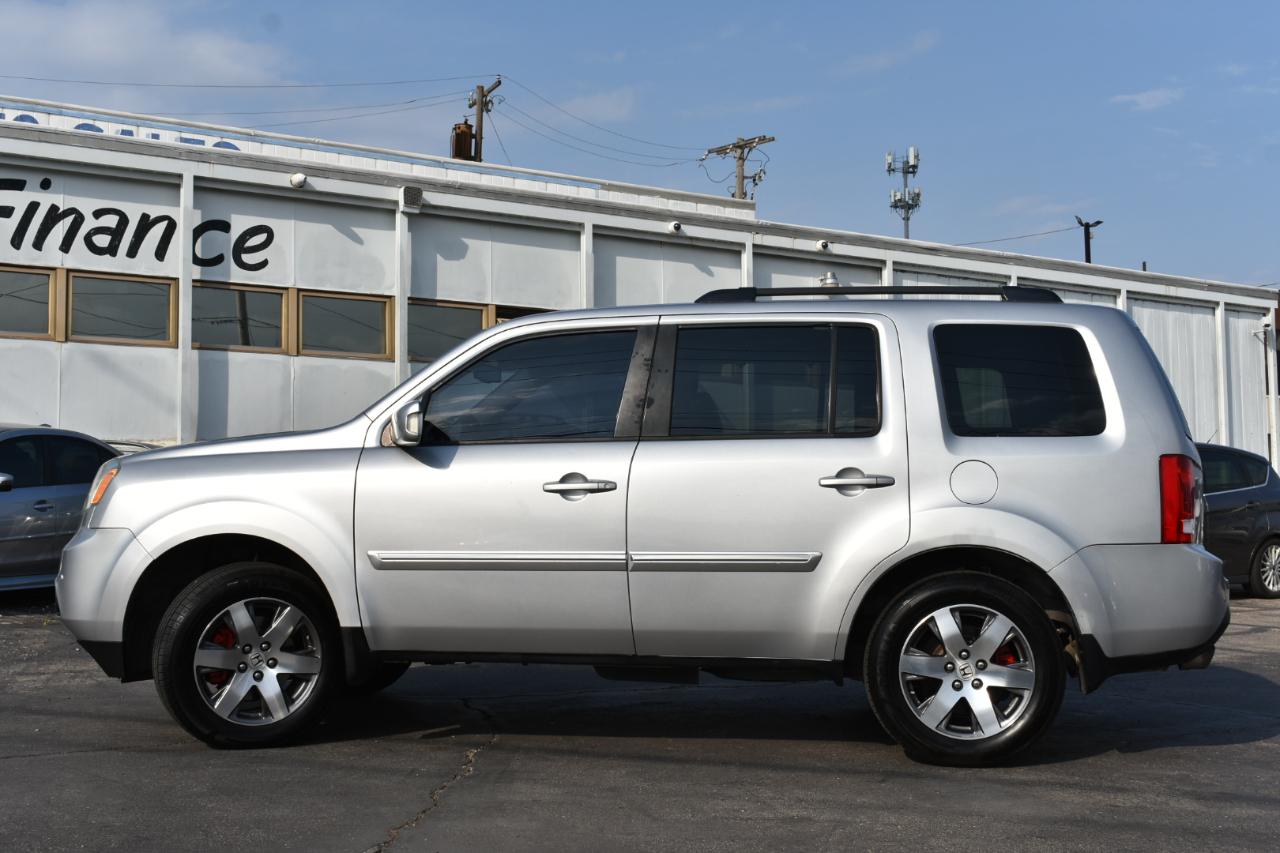 Honda Pilot Touring 4WD 5-Spd AT with DVD 2015