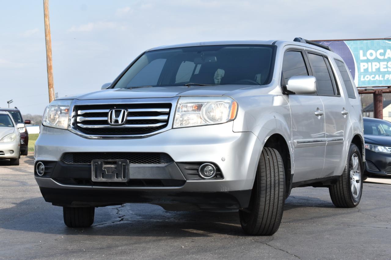 Honda Pilot Touring 4WD 5-Spd AT with DVD 2015
