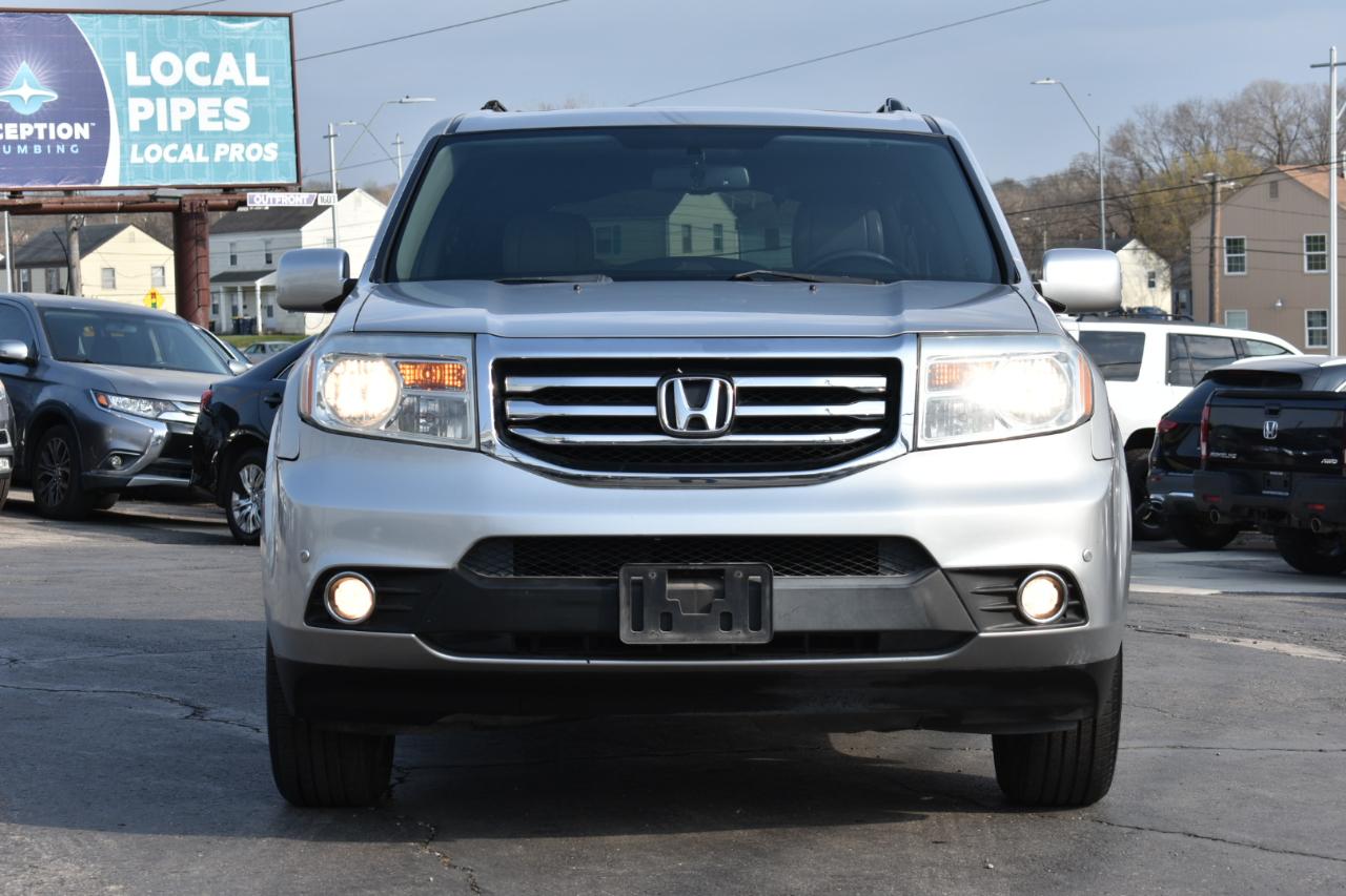 Honda Pilot Touring 4WD 5-Spd AT with DVD 2015