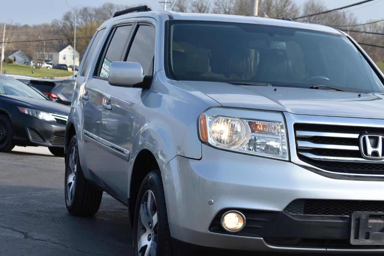 Honda Pilot Touring 4WD 5-Spd AT with DVD 2015