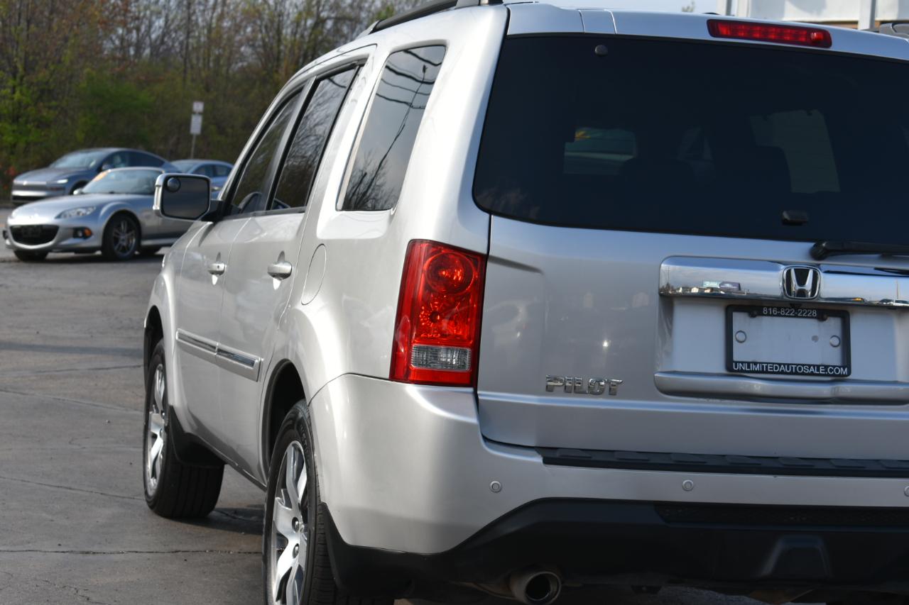 Honda Pilot Touring 4WD 5-Spd AT with DVD 2015