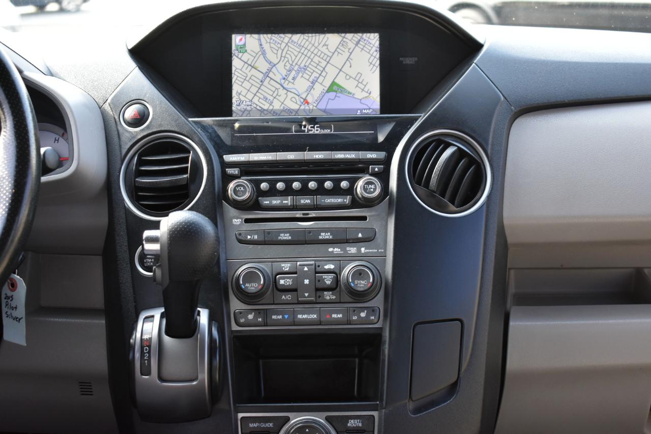 Honda Pilot Touring 4WD 5-Spd AT with DVD 2015