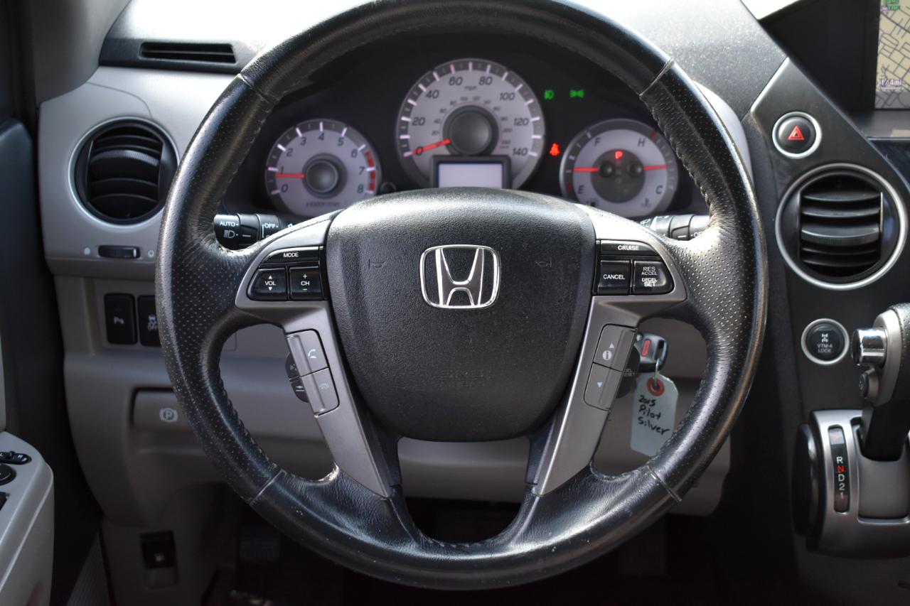 Honda Pilot Touring 4WD 5-Spd AT with DVD 2015