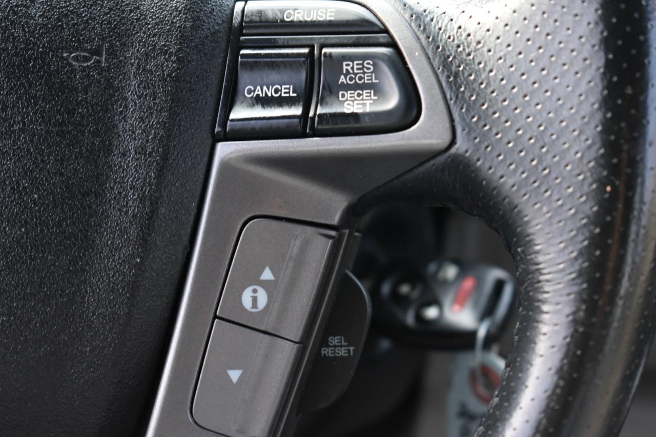 Honda Pilot Touring 4WD 5-Spd AT with DVD 2015