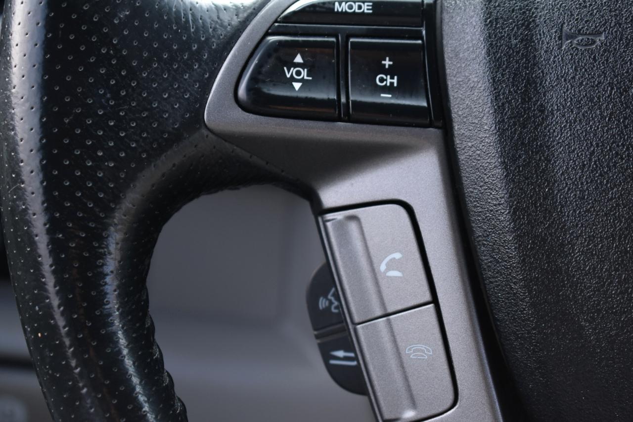 Honda Pilot Touring 4WD 5-Spd AT with DVD 2015