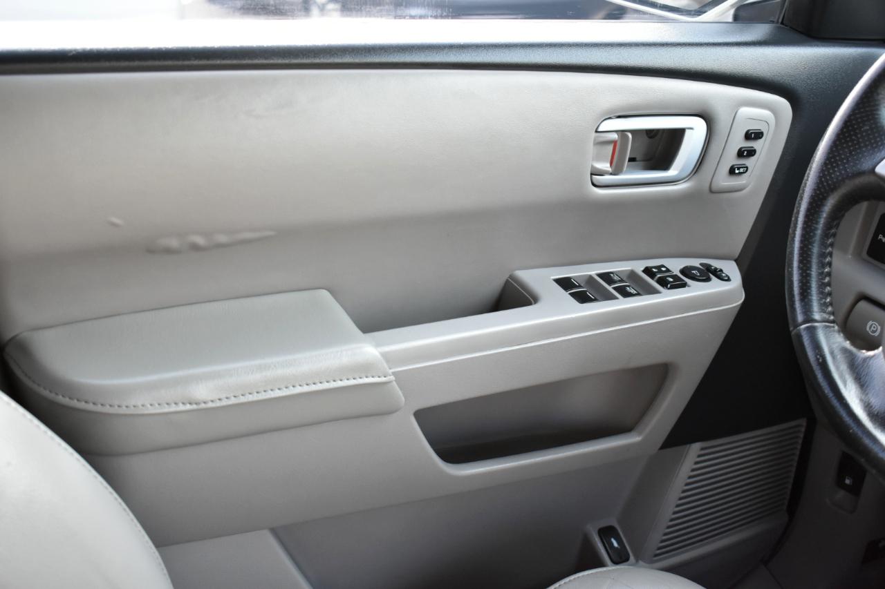 Honda Pilot Touring 4WD 5-Spd AT with DVD 2015