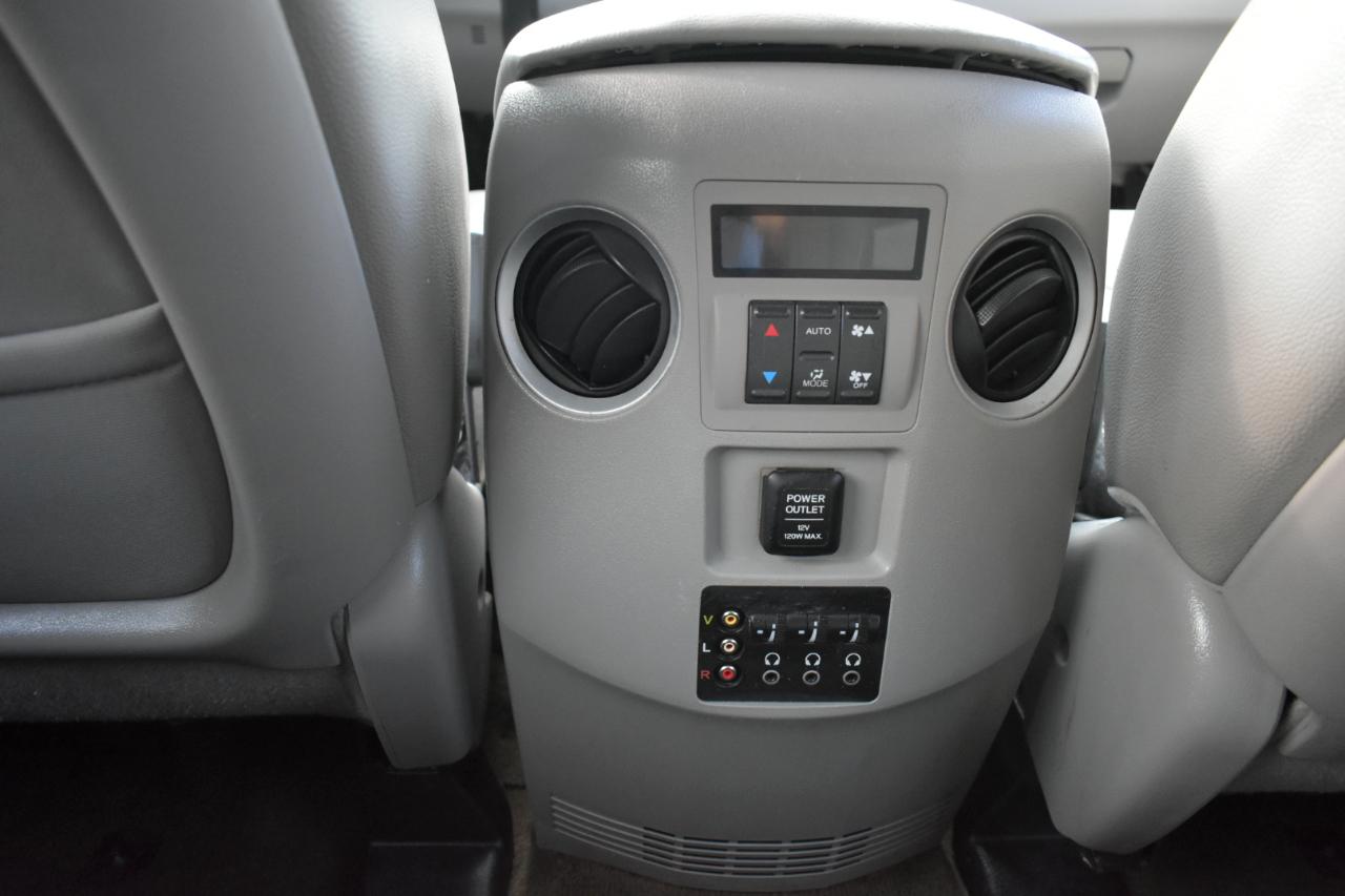 Honda Pilot Touring 4WD 5-Spd AT with DVD 2015