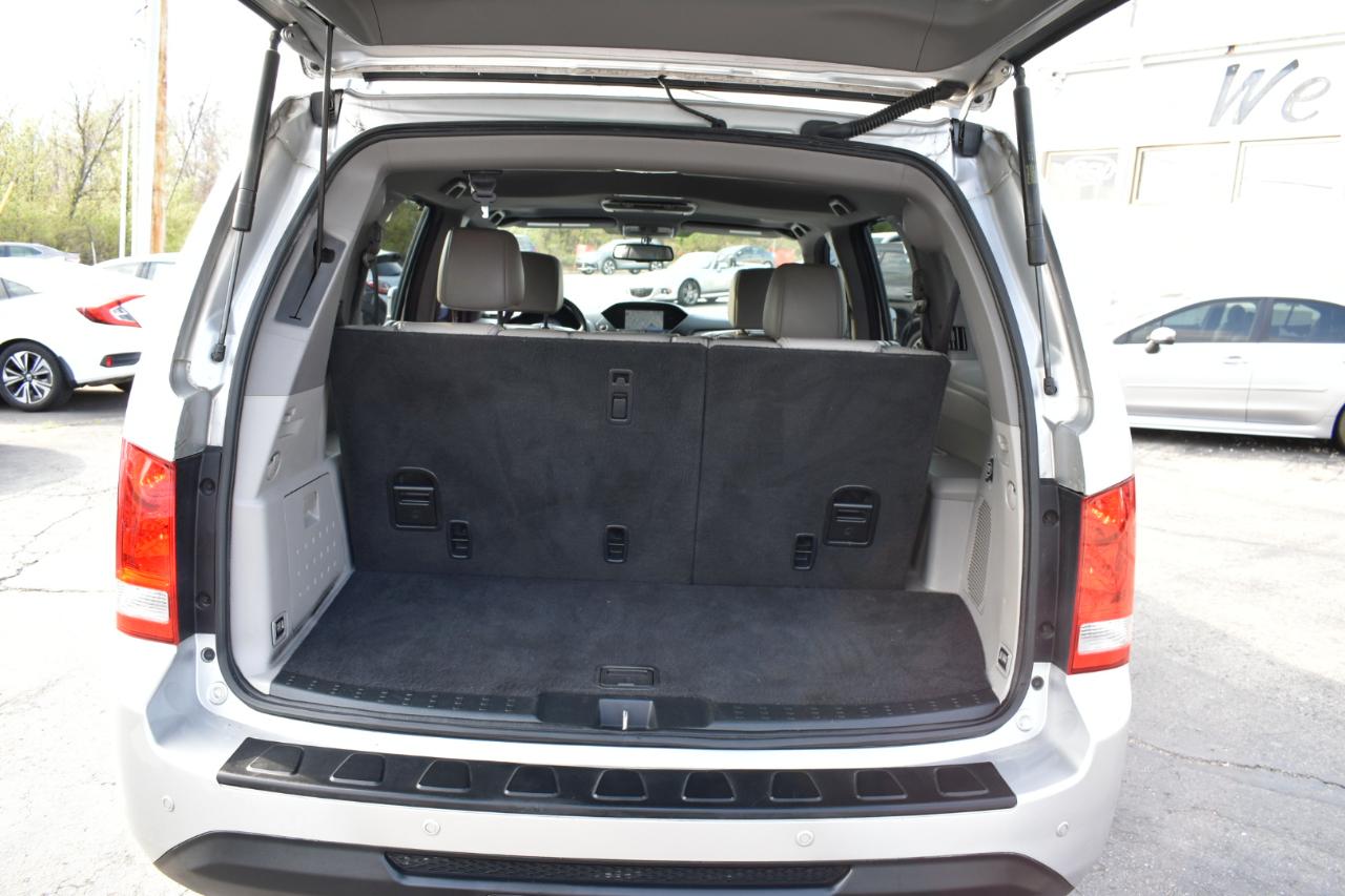 Honda Pilot Touring 4WD 5-Spd AT with DVD 2015