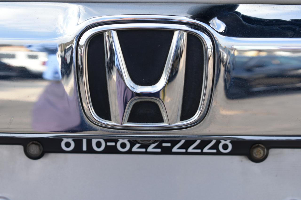 Honda Pilot Touring 4WD 5-Spd AT with DVD 2015