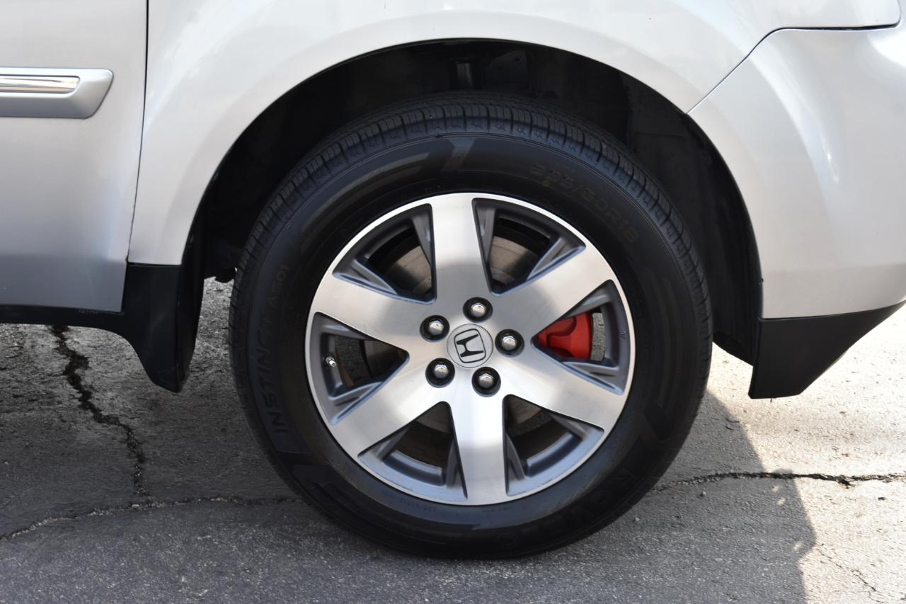 Honda Pilot Touring 4WD 5-Spd AT with DVD 2015
