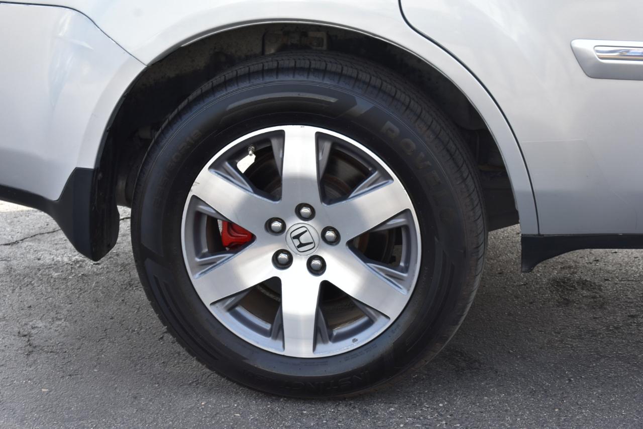 Honda Pilot Touring 4WD 5-Spd AT with DVD 2015