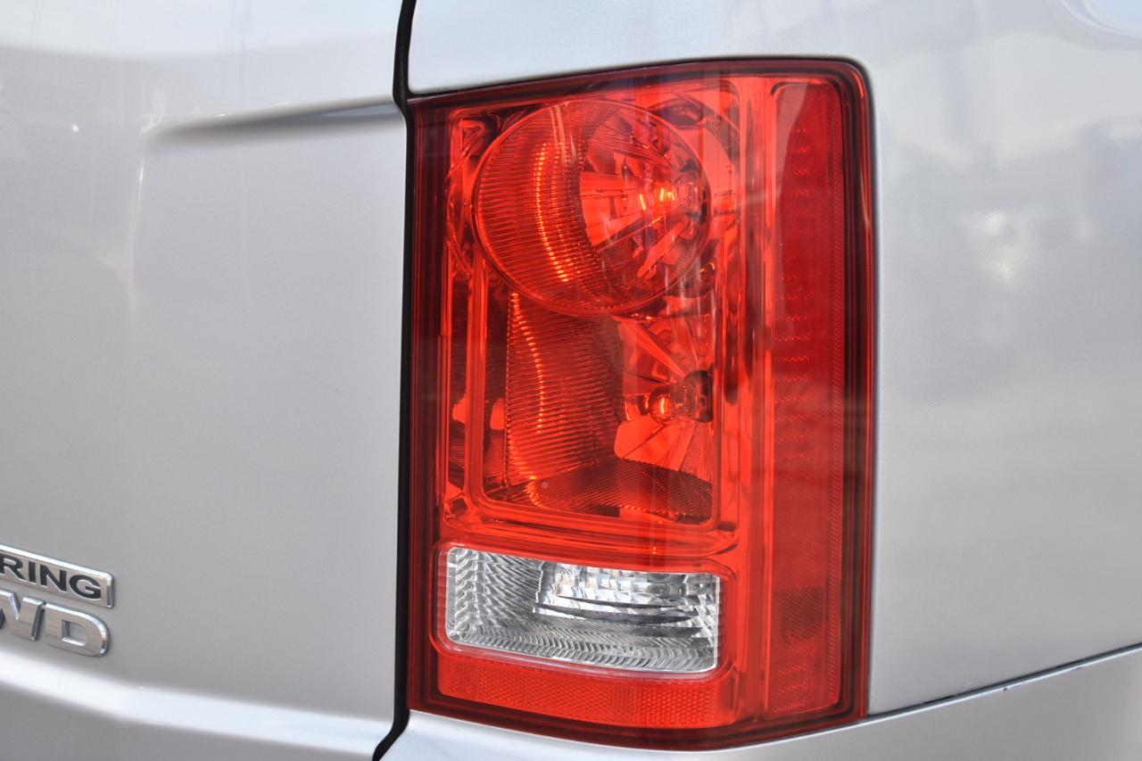 Honda Pilot Touring 4WD 5-Spd AT with DVD 2015