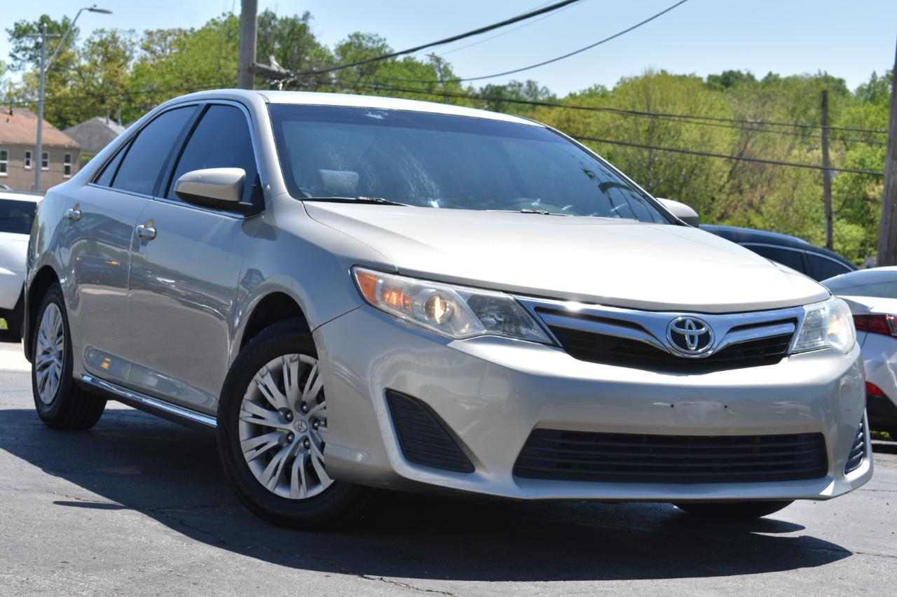 Toyota Camry LE 4D Sedan 2014